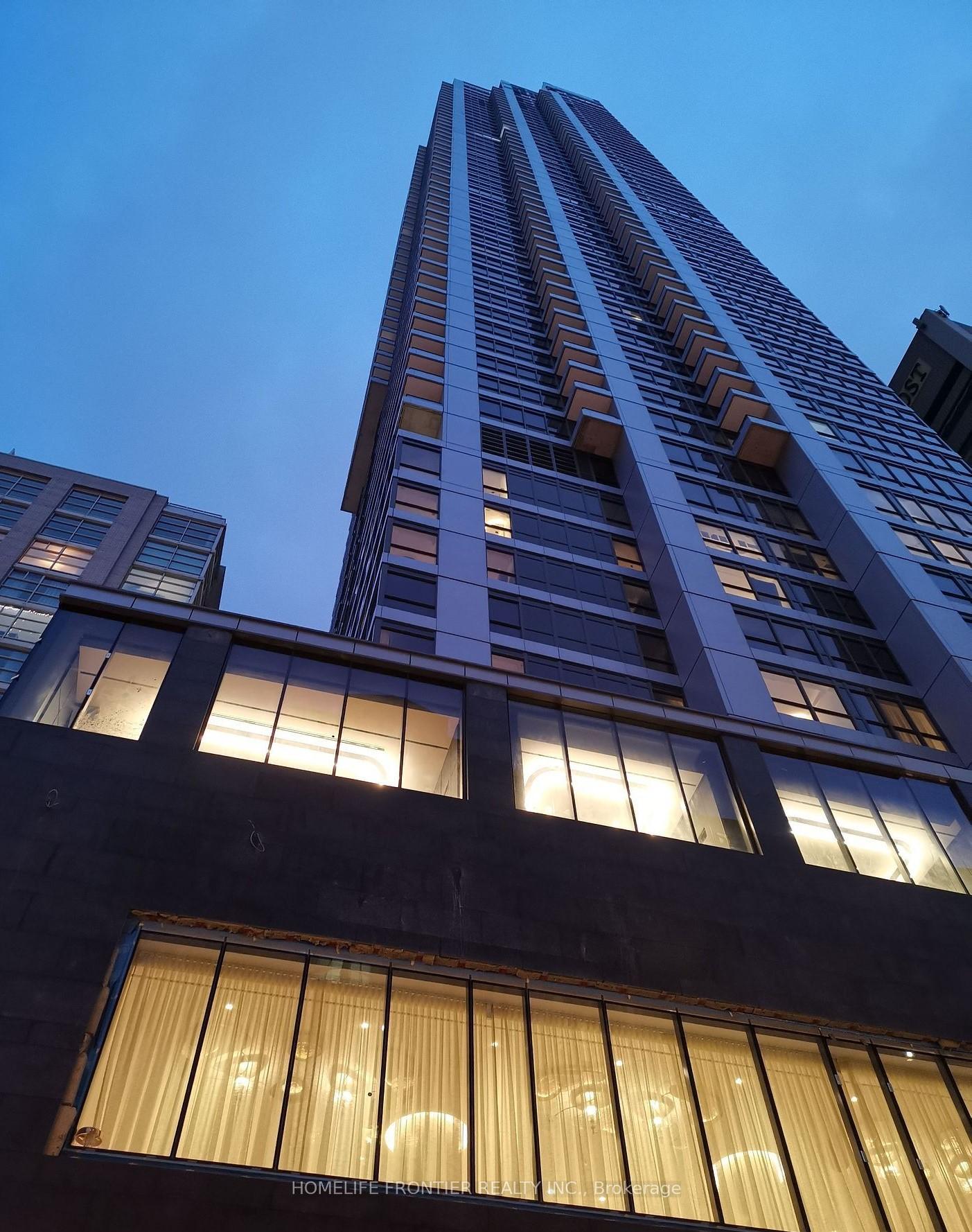 Front of Unit 1901, 395 Bloor Street E