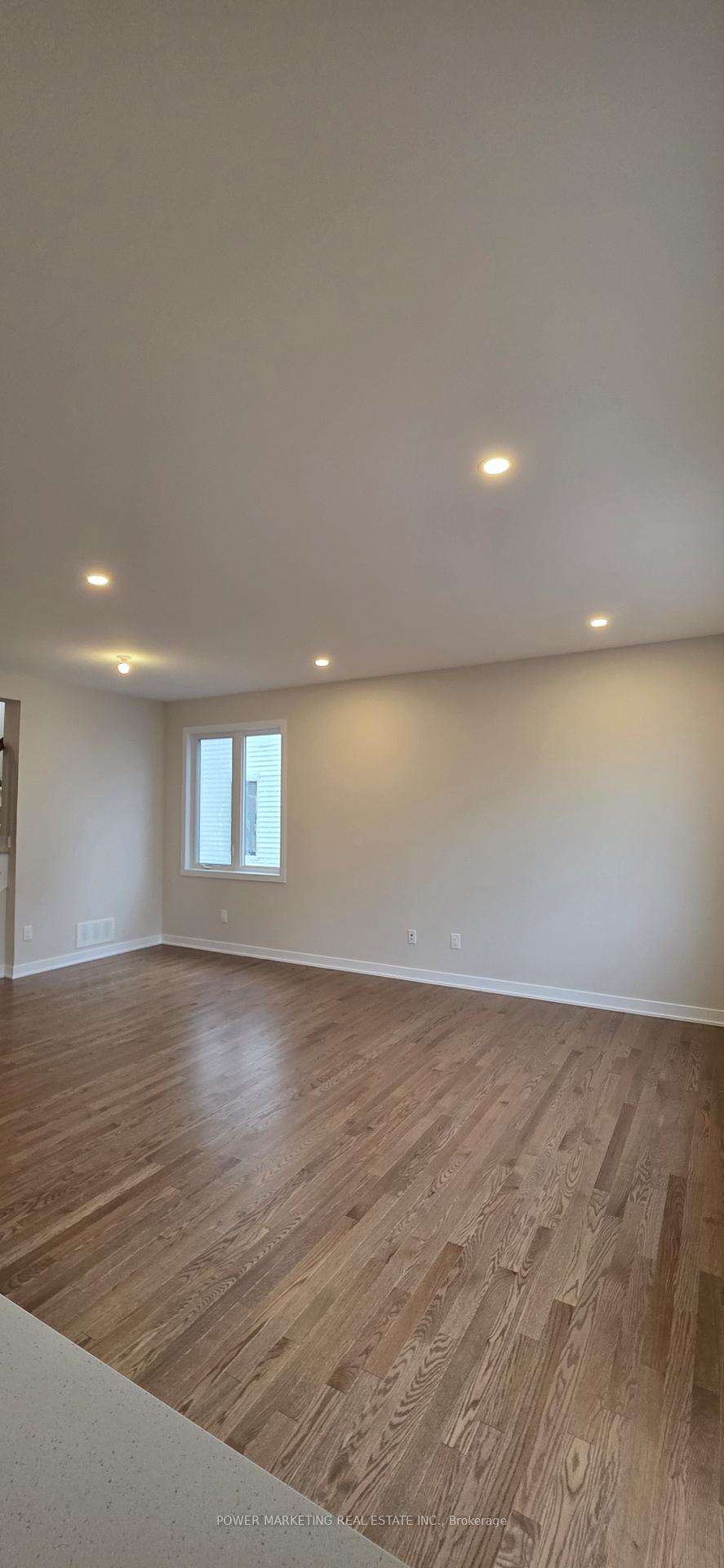 Photo 6 of 626 Expansion Road, Ottawa, Barrhaven - Half Moon Bay — HOMEH
