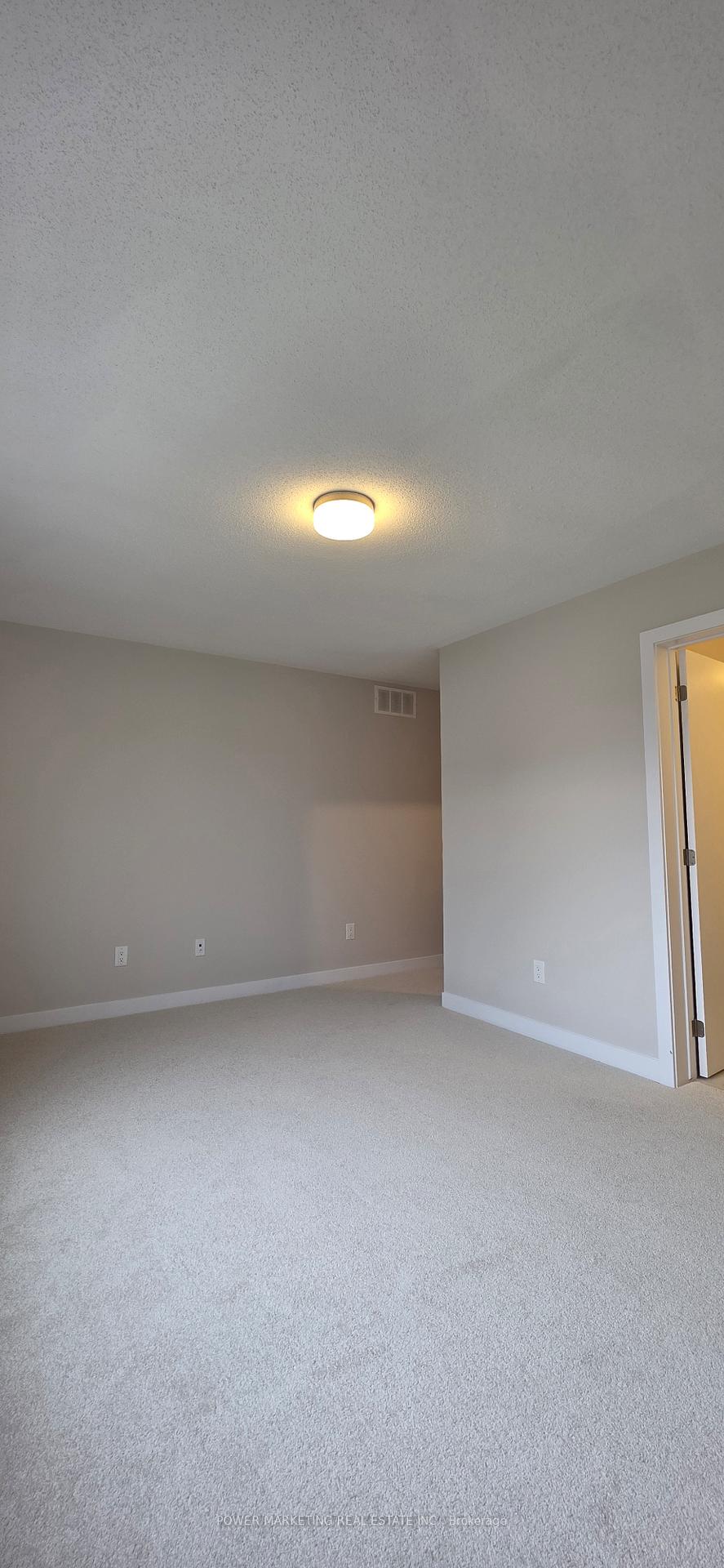 Photo 15 of 626 Expansion Road, Ottawa, Barrhaven - Half Moon Bay — HOMEH