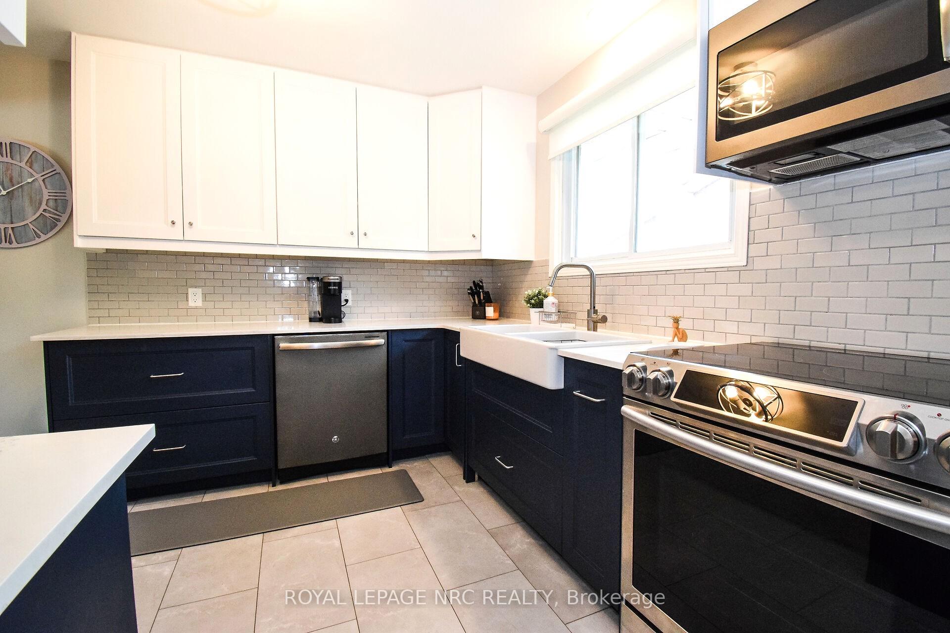 Photo 12 of 4 Belair Drive, St. Catharines, Port Dalhousie — HOMEH