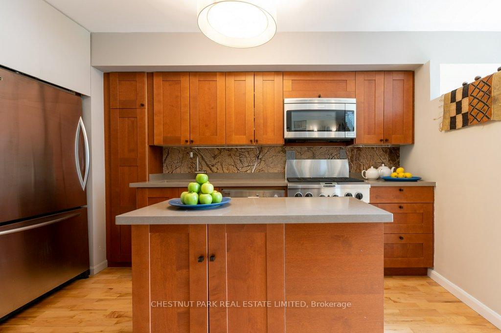 Photo 4 of Unit 201, 2012 Queen Street E, Toronto, The Beaches — HOMEH