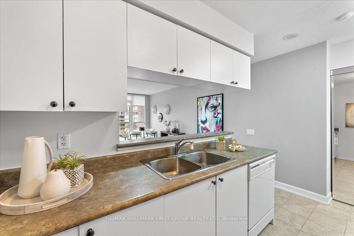 Photo 5 of Unit 606, 1200 The Esplanade N, Pickering, Town Centre — HOMEH