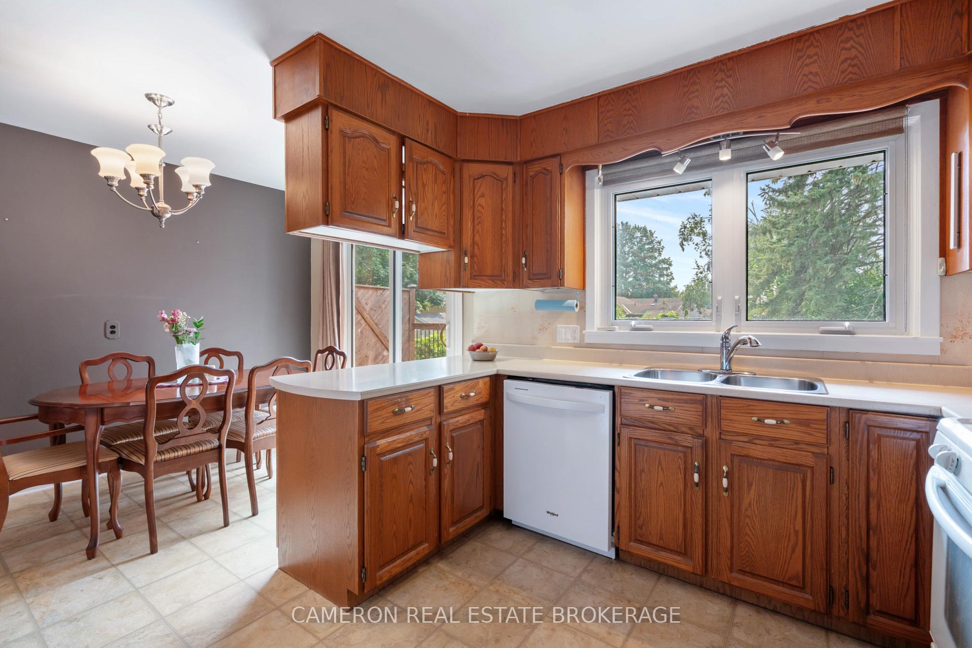 Photo 8 of 1404 Princess Street, Cornwall — HOMEH