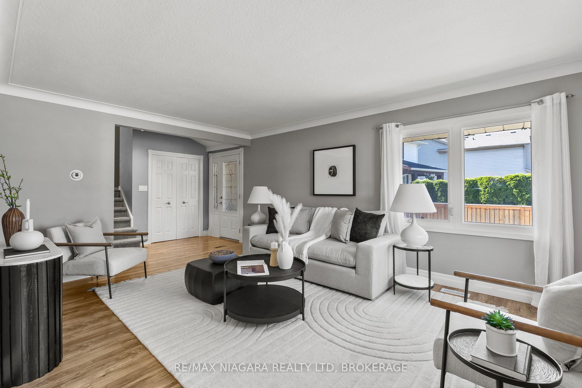 Photo 10 of 294 Lakeshore Road, St. Catharines, Vine/Linwell — HOMEH
