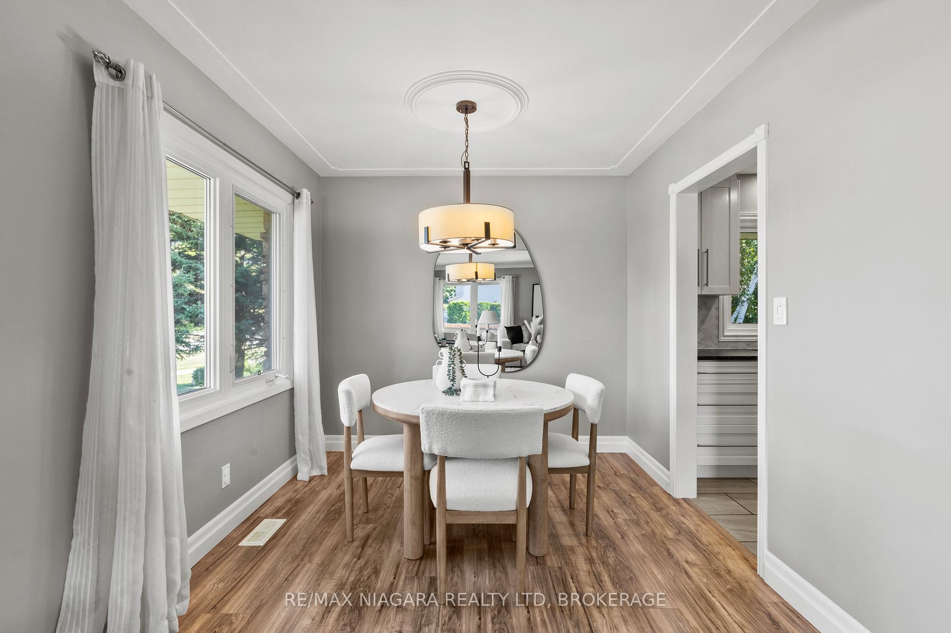 Photo 14 of 294 Lakeshore Road, St. Catharines, Vine/Linwell — HOMEH