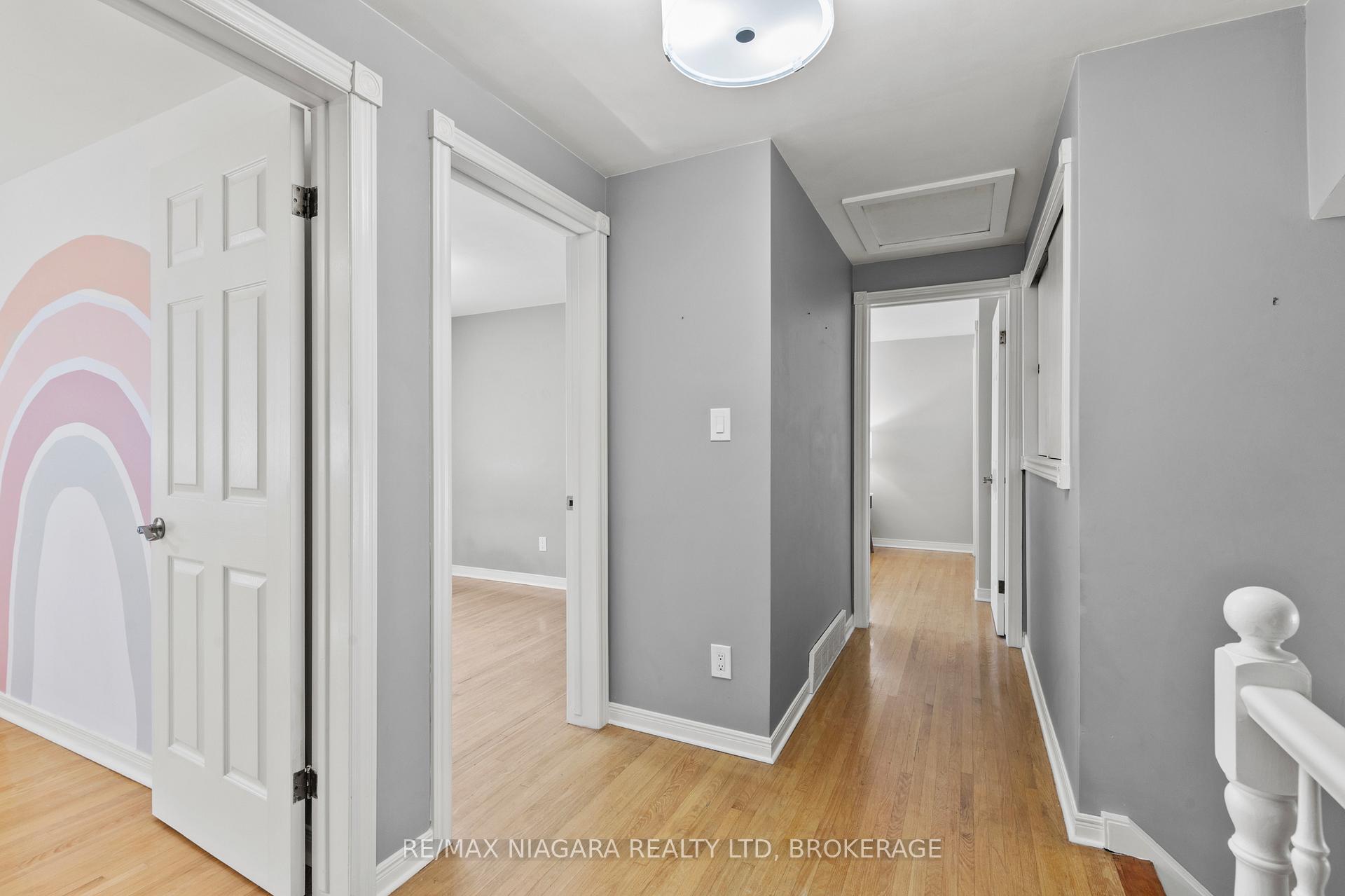 Photo 20 of 294 Lakeshore Road, St. Catharines, Vine/Linwell — HOMEH