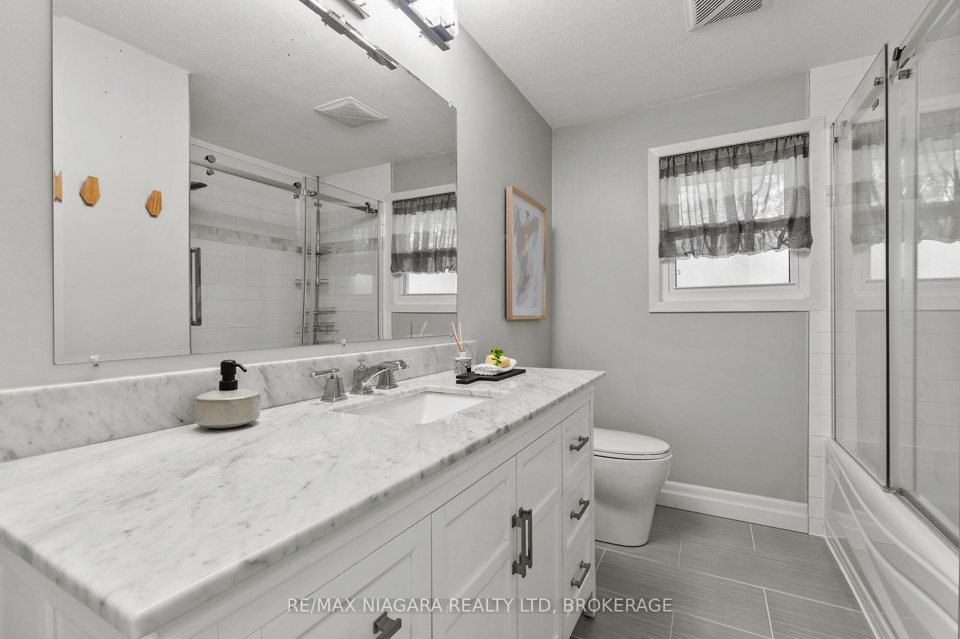 Photo 25 of 294 Lakeshore Road, St. Catharines, Vine/Linwell — HOMEH