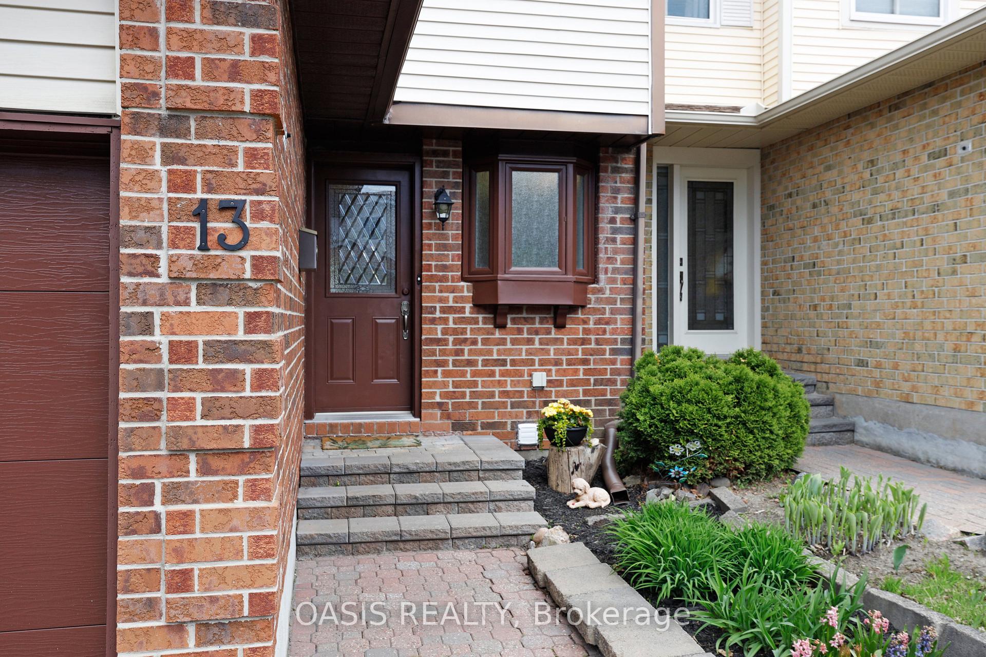 Photo 3 of 13 Sundback Lane, Ottawa, Kanata - Katimavik — HOMEH