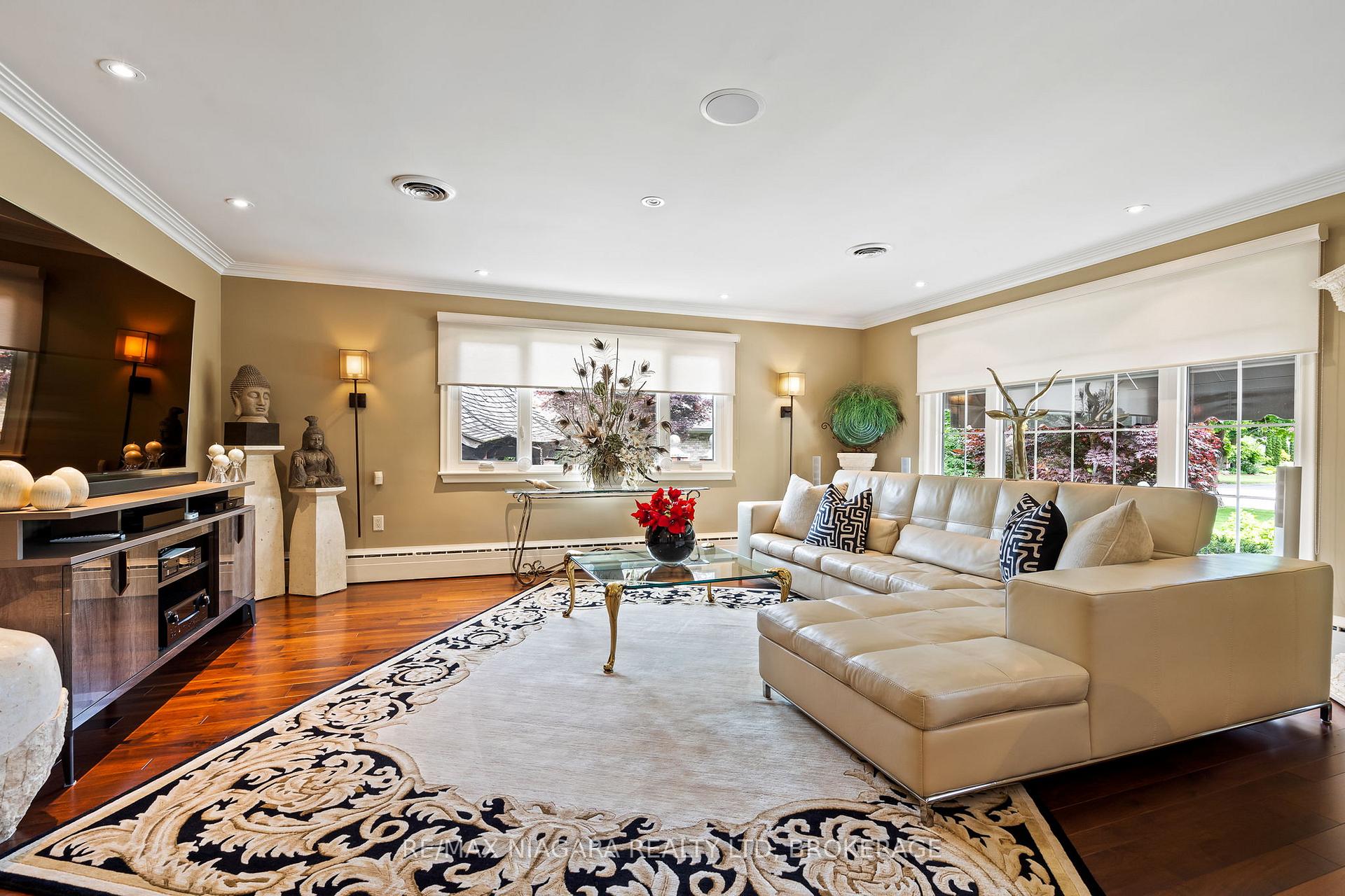 Photo 9 of 181 Lakeshore Road, St. Catharines, Lakeshore — HOMEH