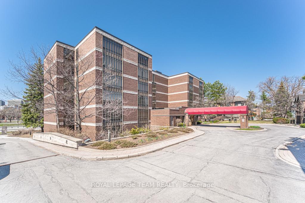 Photo 2 of Unit 202, 111 Echo Drive, Ottawa, Ottawa East — HOMEH