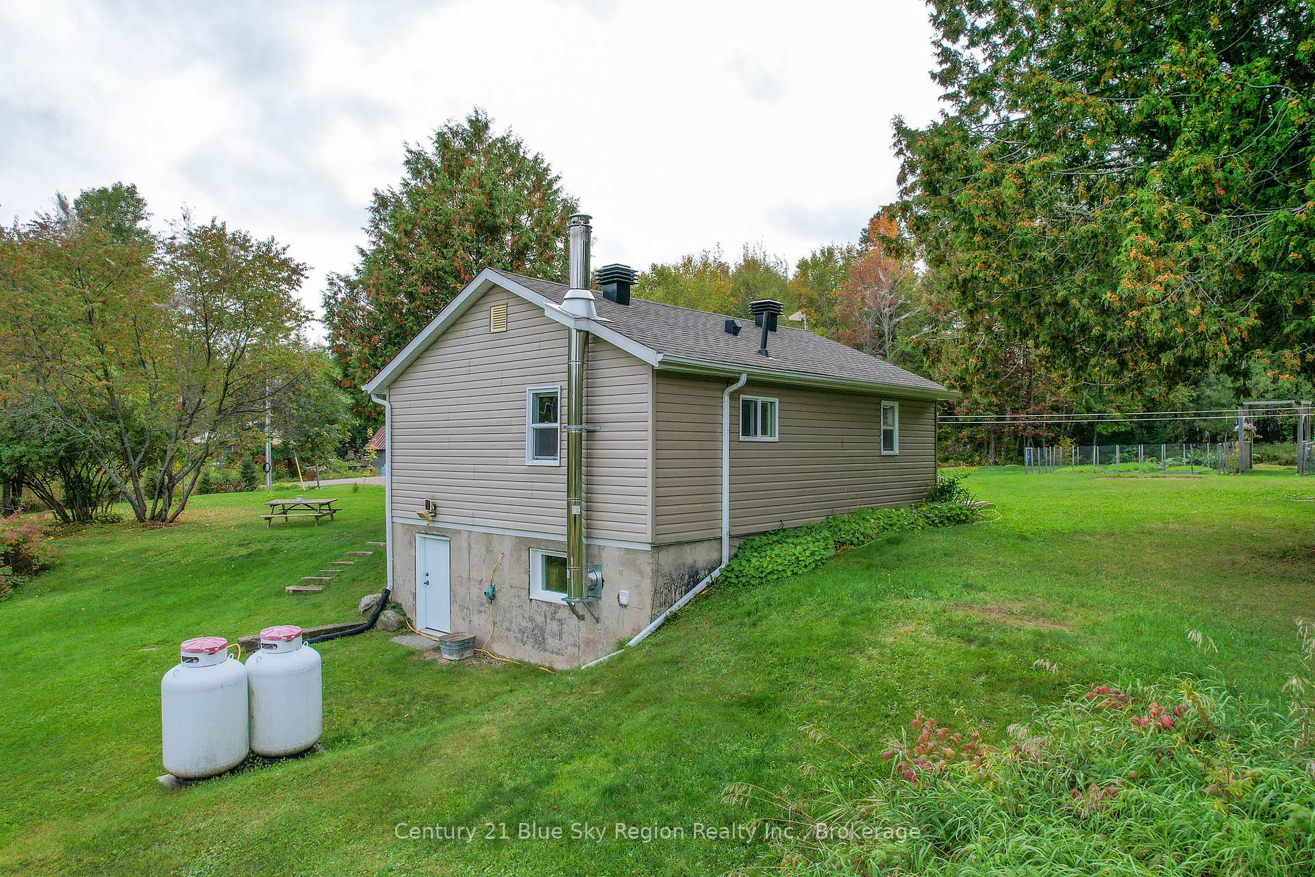 Photo 96 of 408 Lindquist Line, Powassan — HOMEH