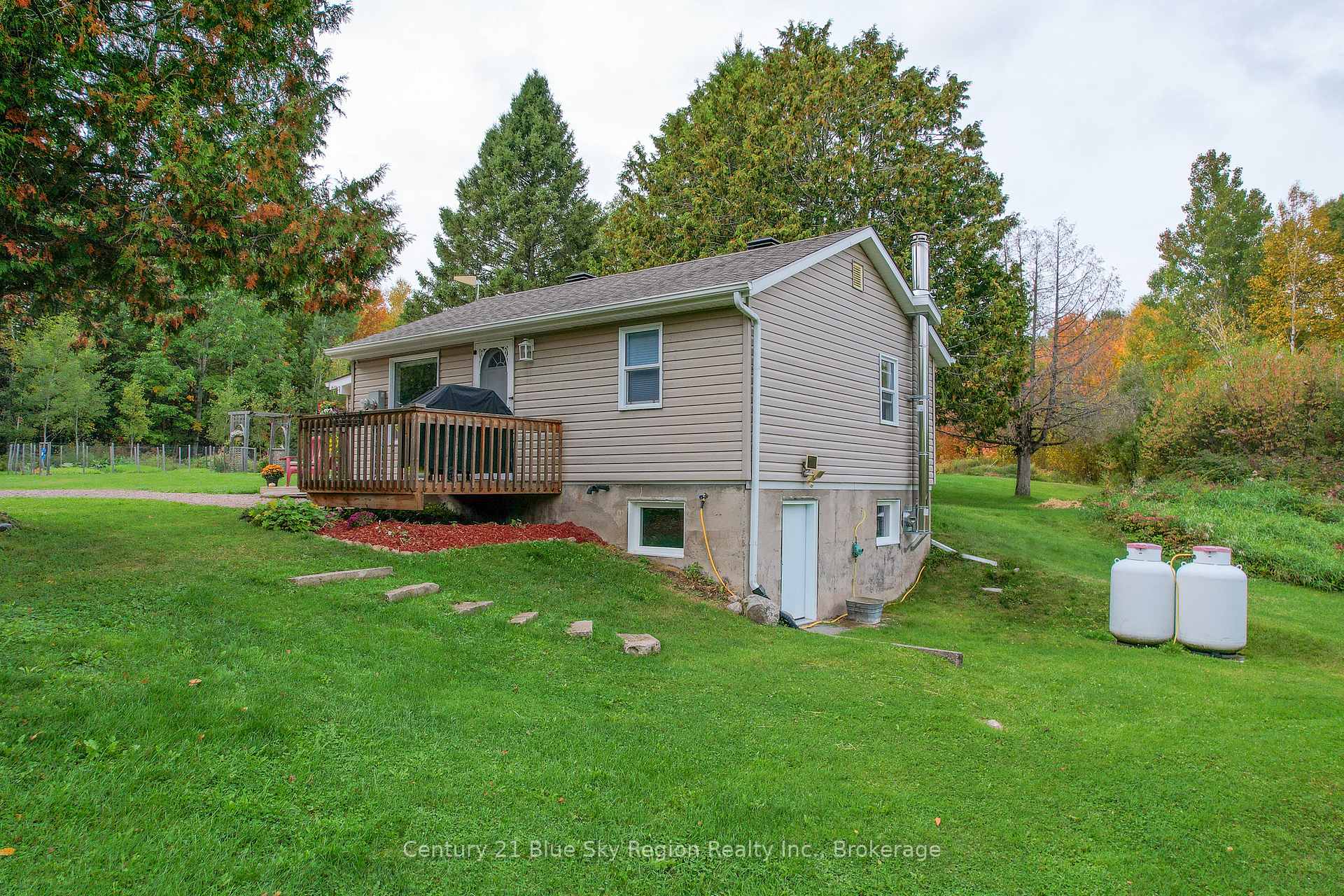 Photo 28 of 408 Lindquist Line, Powassan — HOMEH