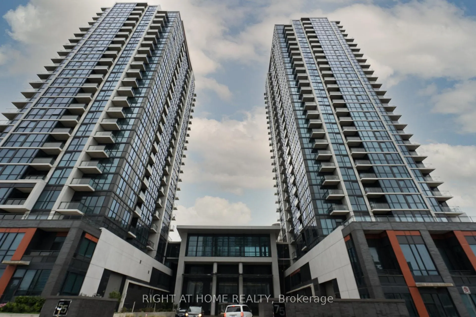 Front of Unit 609, 75 Eglinton Avenue W