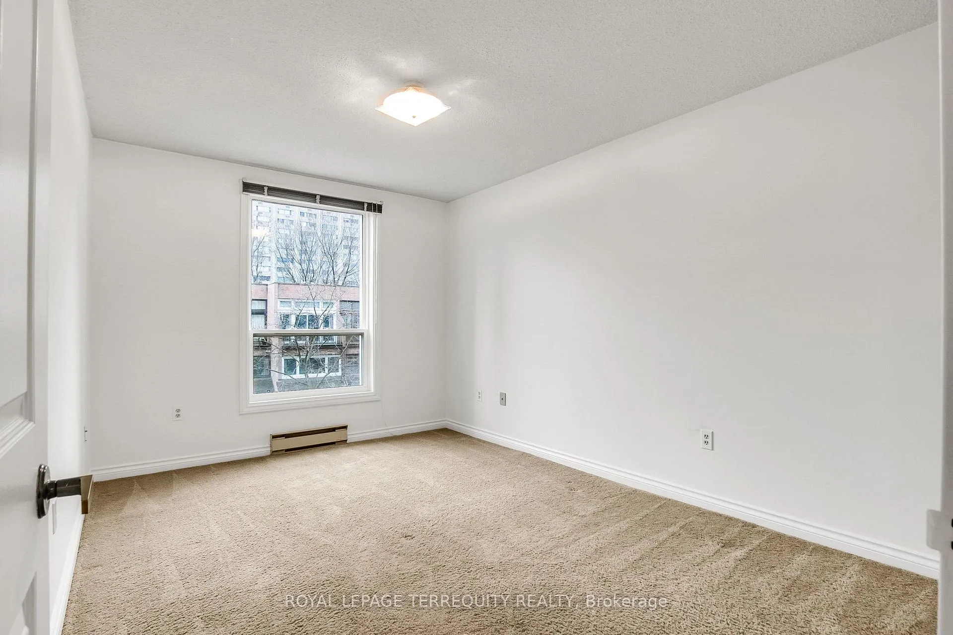 Photo 38 of 54 Granby Street, Toronto, Church-Yonge Corridor — HOMEH
