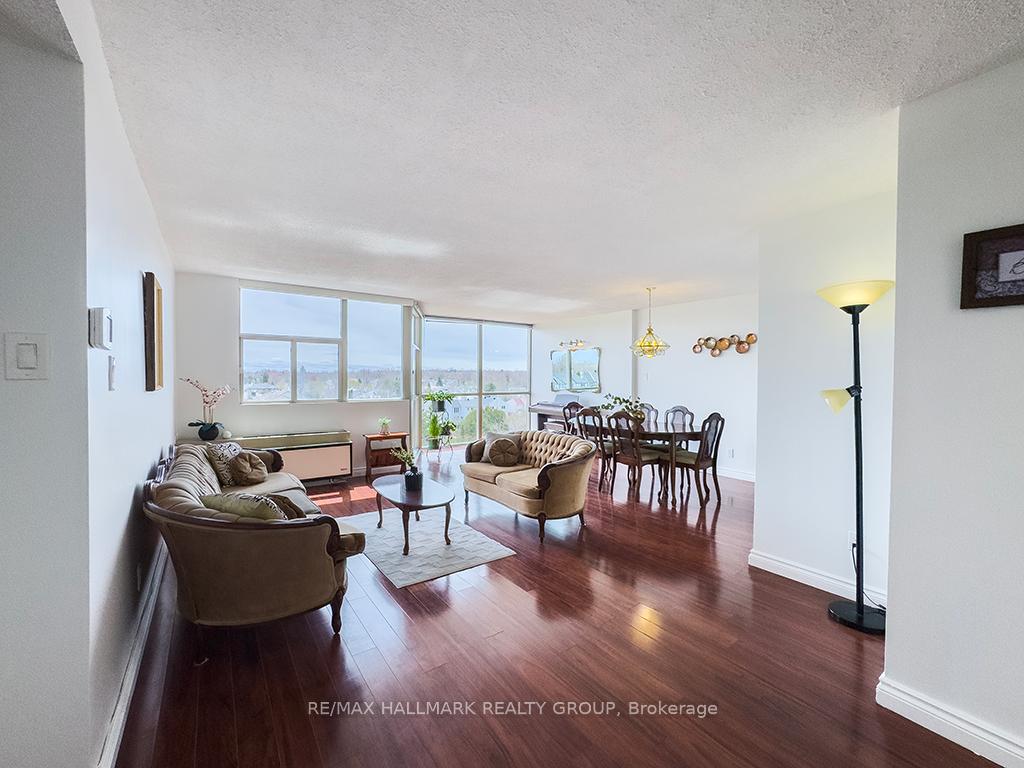 Photo 3 of Unit 707, 2760 Carousel Crescent, Ottawa, Emerald Woods/Sawmill Creek — HOMEH