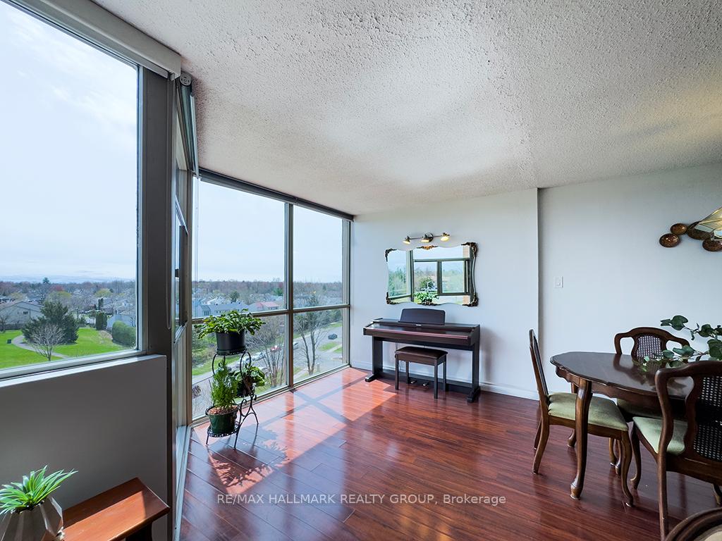 Photo 13 of Unit 707, 2760 Carousel Crescent, Ottawa, Emerald Woods/Sawmill Creek — HOMEH