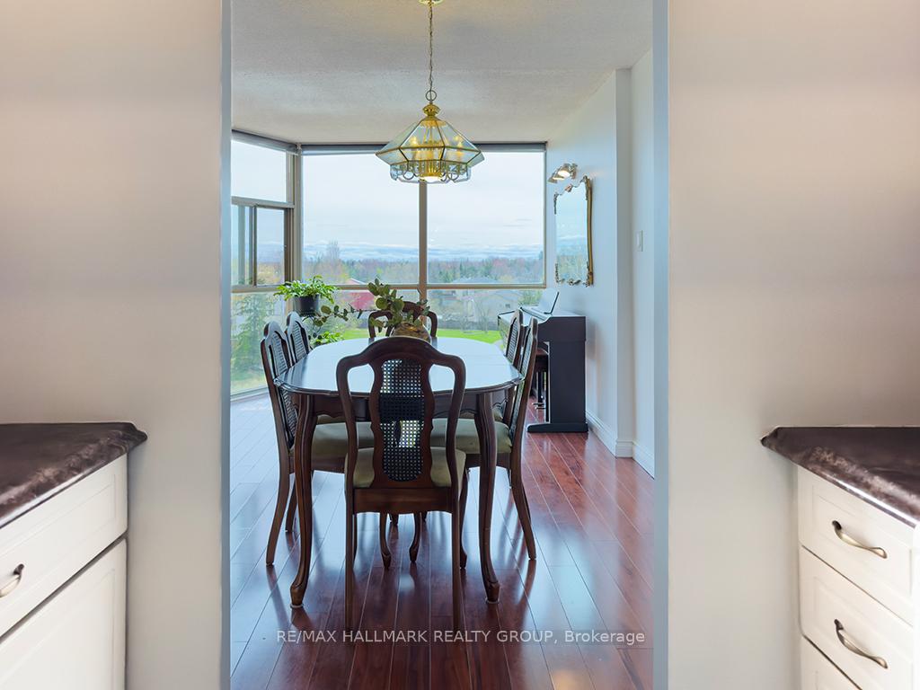 Photo 15 of Unit 707, 2760 Carousel Crescent, Ottawa, Emerald Woods/Sawmill Creek — HOMEH