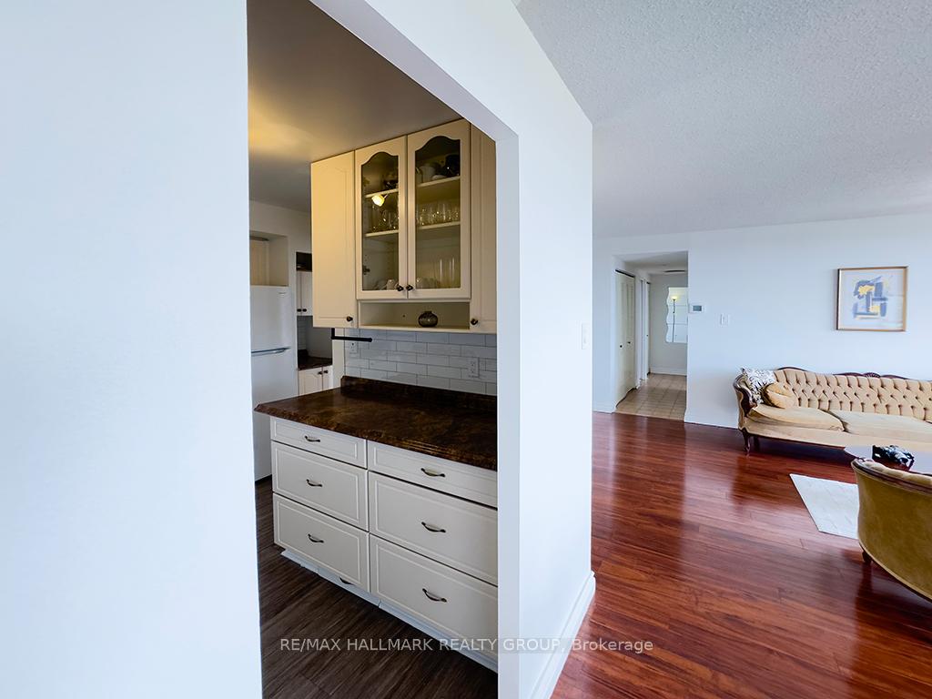 Photo 17 of Unit 707, 2760 Carousel Crescent, Ottawa, Emerald Woods/Sawmill Creek — HOMEH