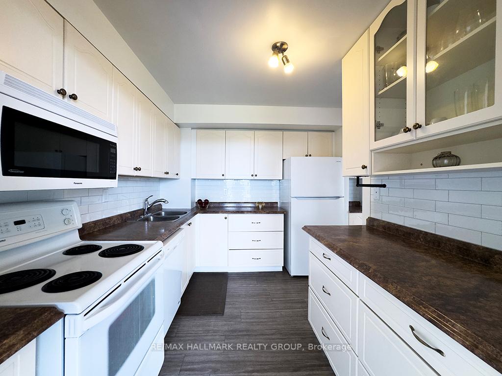 Photo 19 of Unit 707, 2760 Carousel Crescent, Ottawa, Emerald Woods/Sawmill Creek — HOMEH