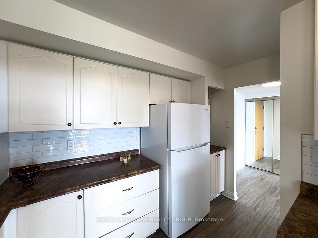 Photo 21 of Unit 707, 2760 Carousel Crescent, Ottawa, Emerald Woods/Sawmill Creek — HOMEH