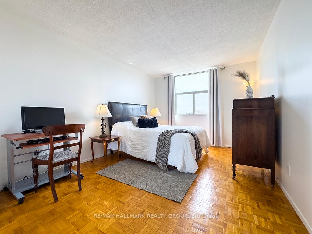 Photo 22 of Unit 707, 2760 Carousel Crescent, Ottawa, Emerald Woods/Sawmill Creek — HOMEH