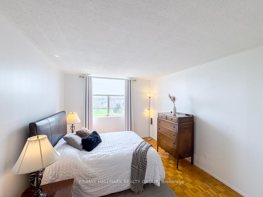 Photo 25 of Unit 707, 2760 Carousel Crescent, Ottawa, Emerald Woods/Sawmill Creek — HOMEH