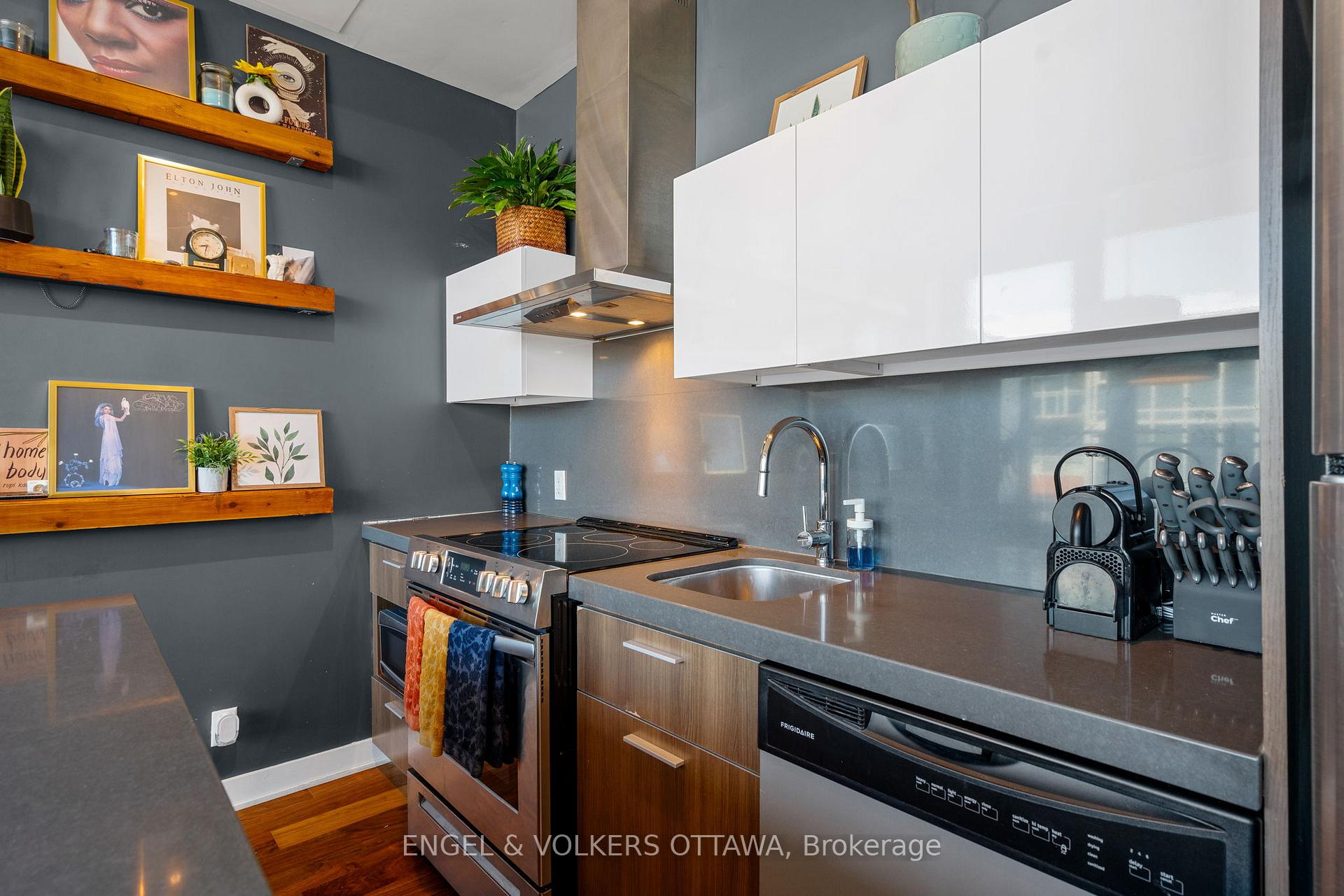 Photo 13 of Unit 808, 360 McLeod Street, Ottawa, Ottawa Centre — HOMEH