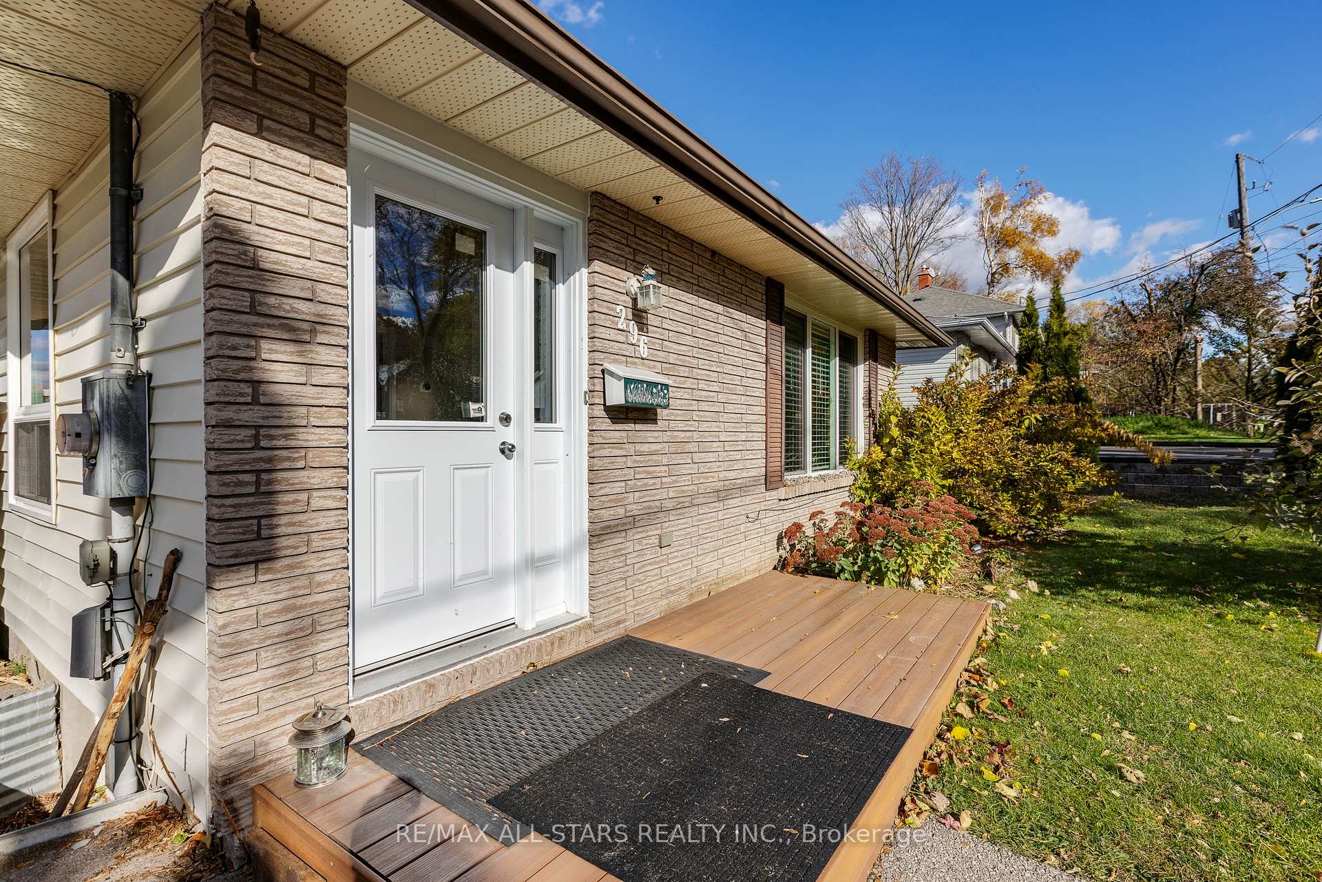 Photo 4 of 296 Terrace Drive, Georgina, Keswick South — HOMEH