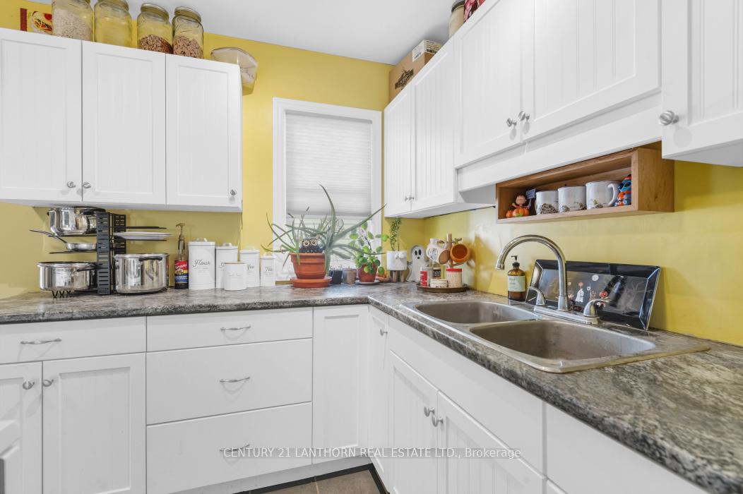 Photo 16 of 211 North Street, Stirling-Rawdon, Stirling Ward — HOMEH