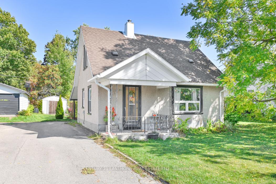 Photo 2 of 211 North Street, Stirling-Rawdon, Stirling Ward — HOMEH