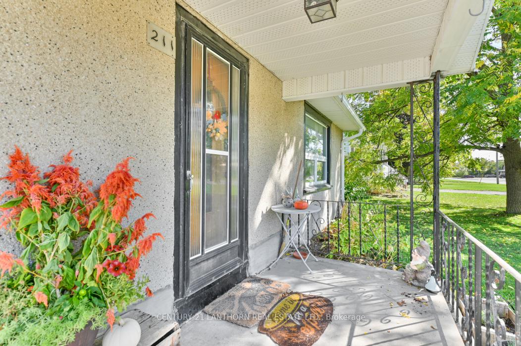 Photo 24 of 211 North Street, Stirling-Rawdon, Stirling Ward — HOMEH