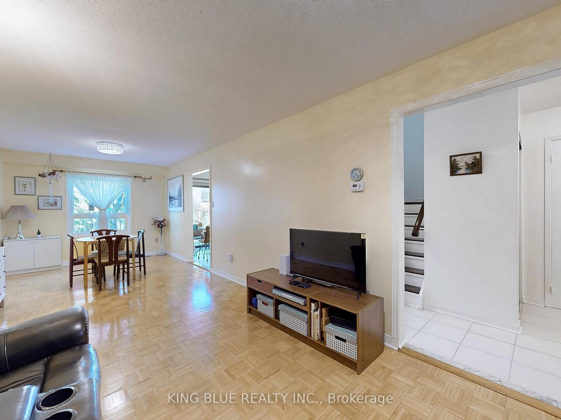 Photo 5 of 63 Chalmers Crescent, Ajax, Central — HOMEH