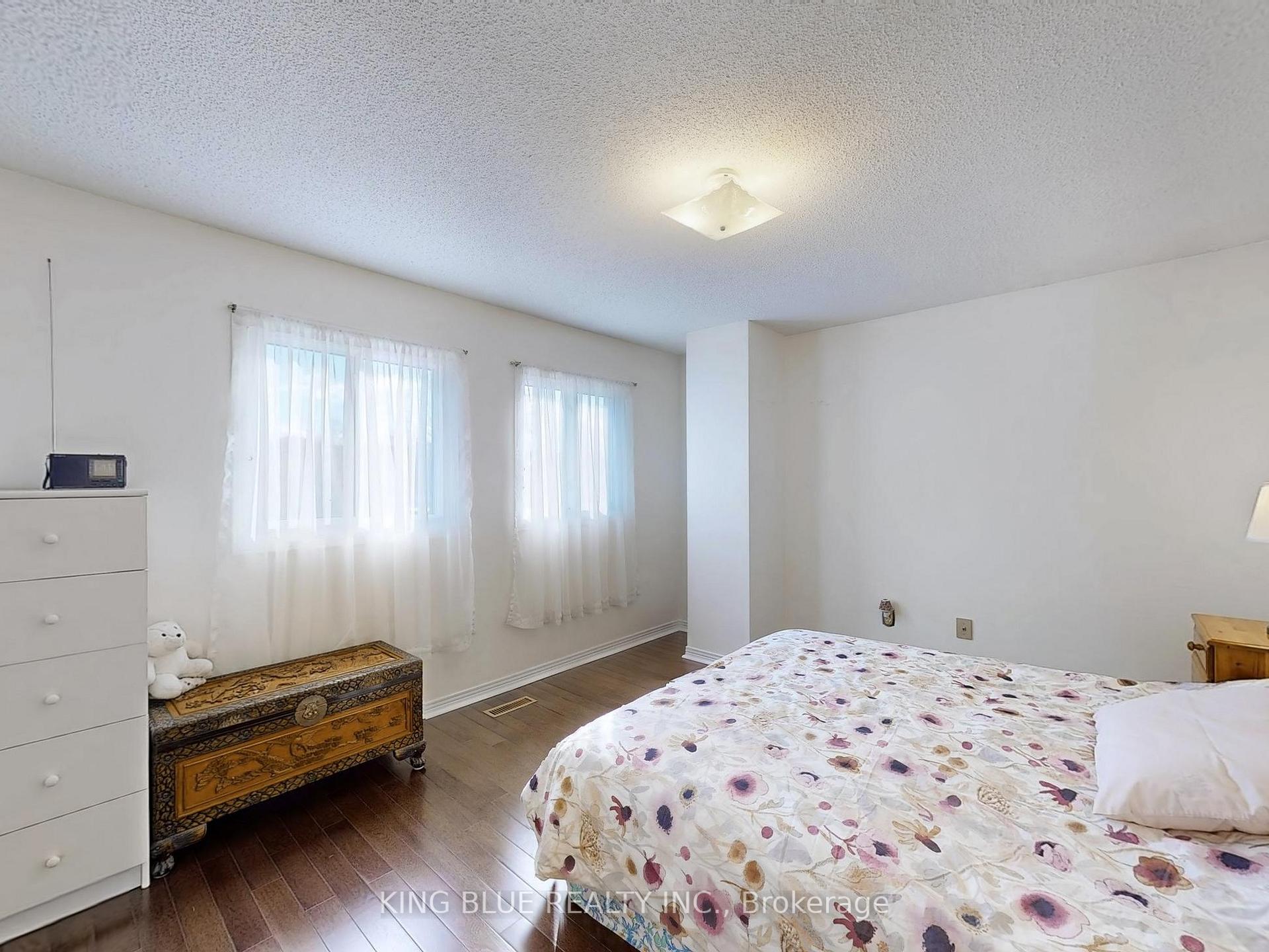 Photo 16 of 63 Chalmers Crescent, Ajax, Central — HOMEH