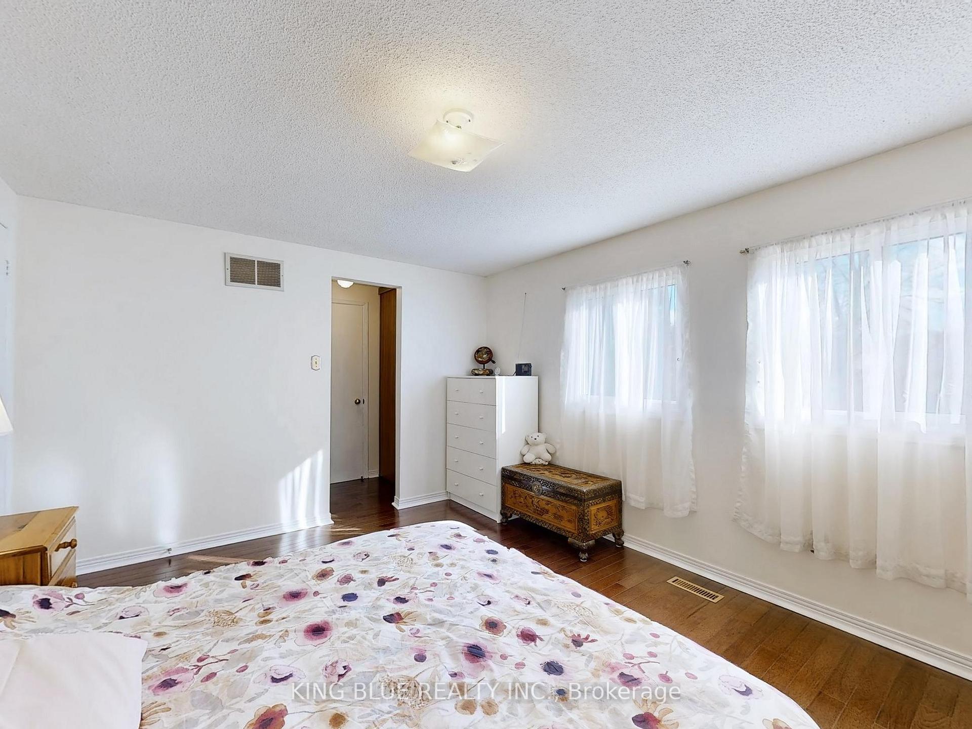 Photo 17 of 63 Chalmers Crescent, Ajax, Central — HOMEH