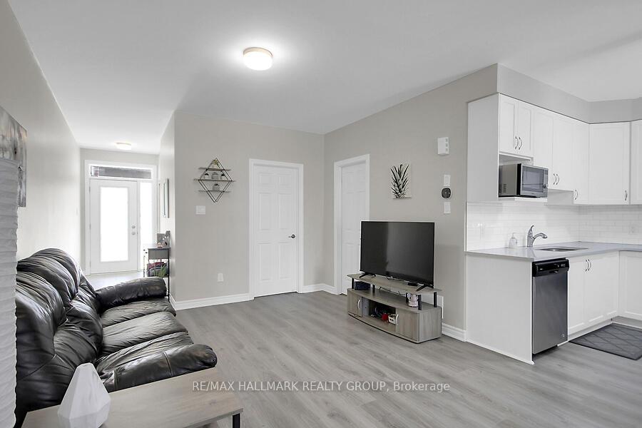 Photo 9 of Unit 73, 507 Nautilus Private, Ottawa, Kanata - Emerald Meadows/Trailwest — HOMEH