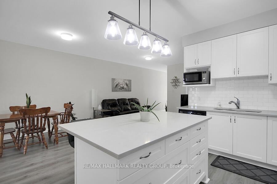 Photo 20 of Unit 73, 507 Nautilus Private, Ottawa, Kanata - Emerald Meadows/Trailwest — HOMEH
