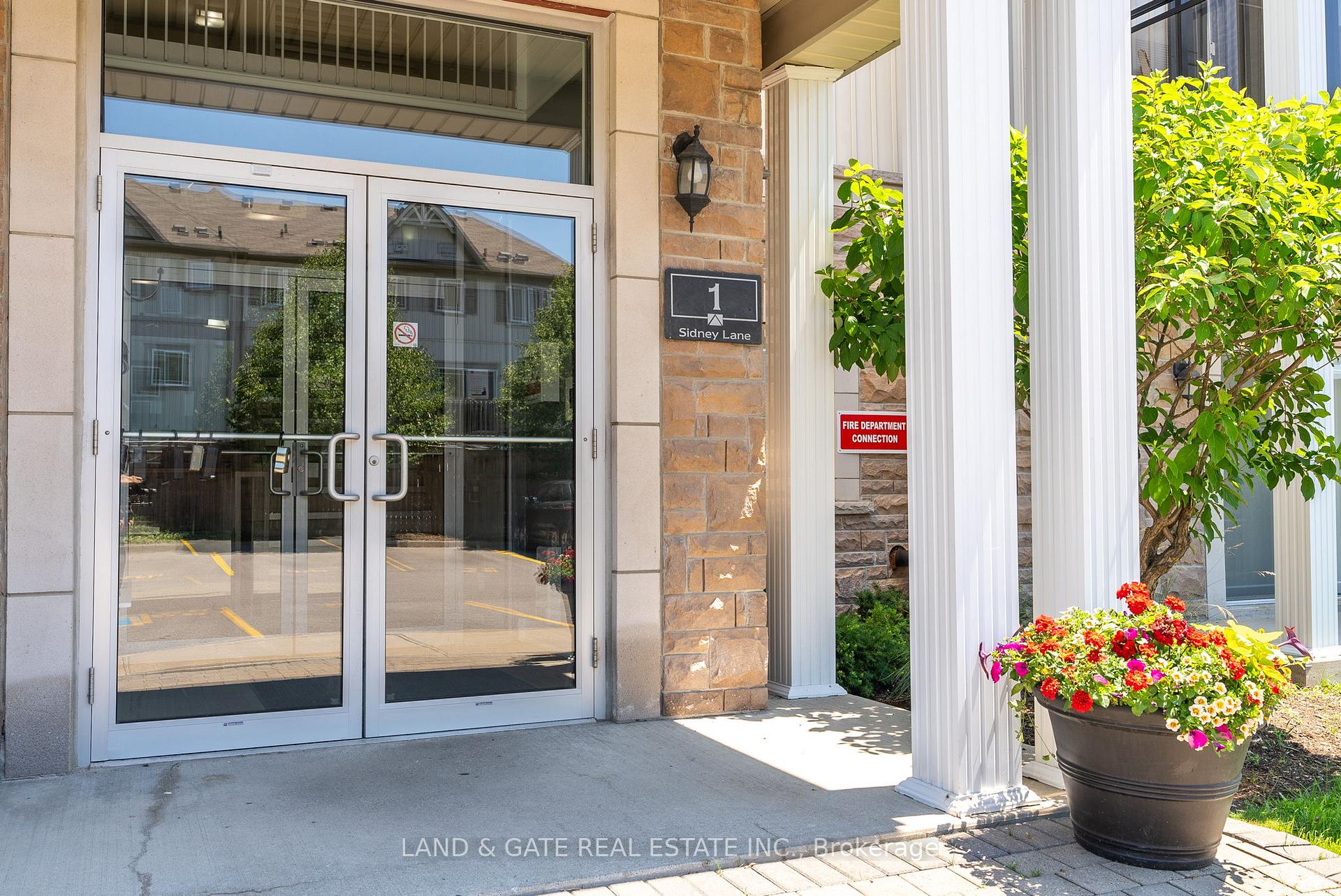 Photo 3 of Unit 209, 1 Sidney Lane, Clarington, Bowmanville — HOMEH