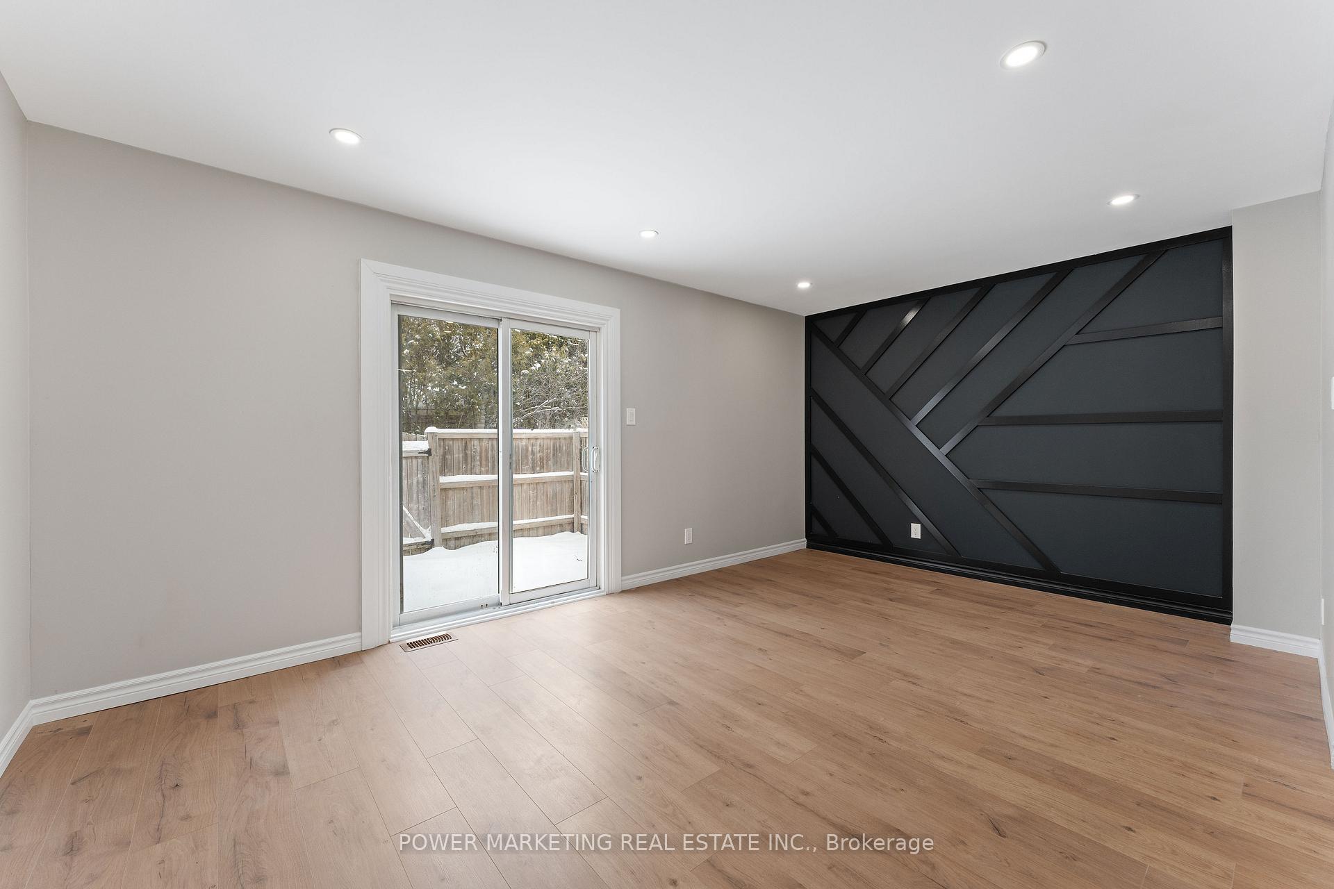 Photo 12 of 2-1406 Foxwell Street, Ottawa, Pineview — HOMEH
