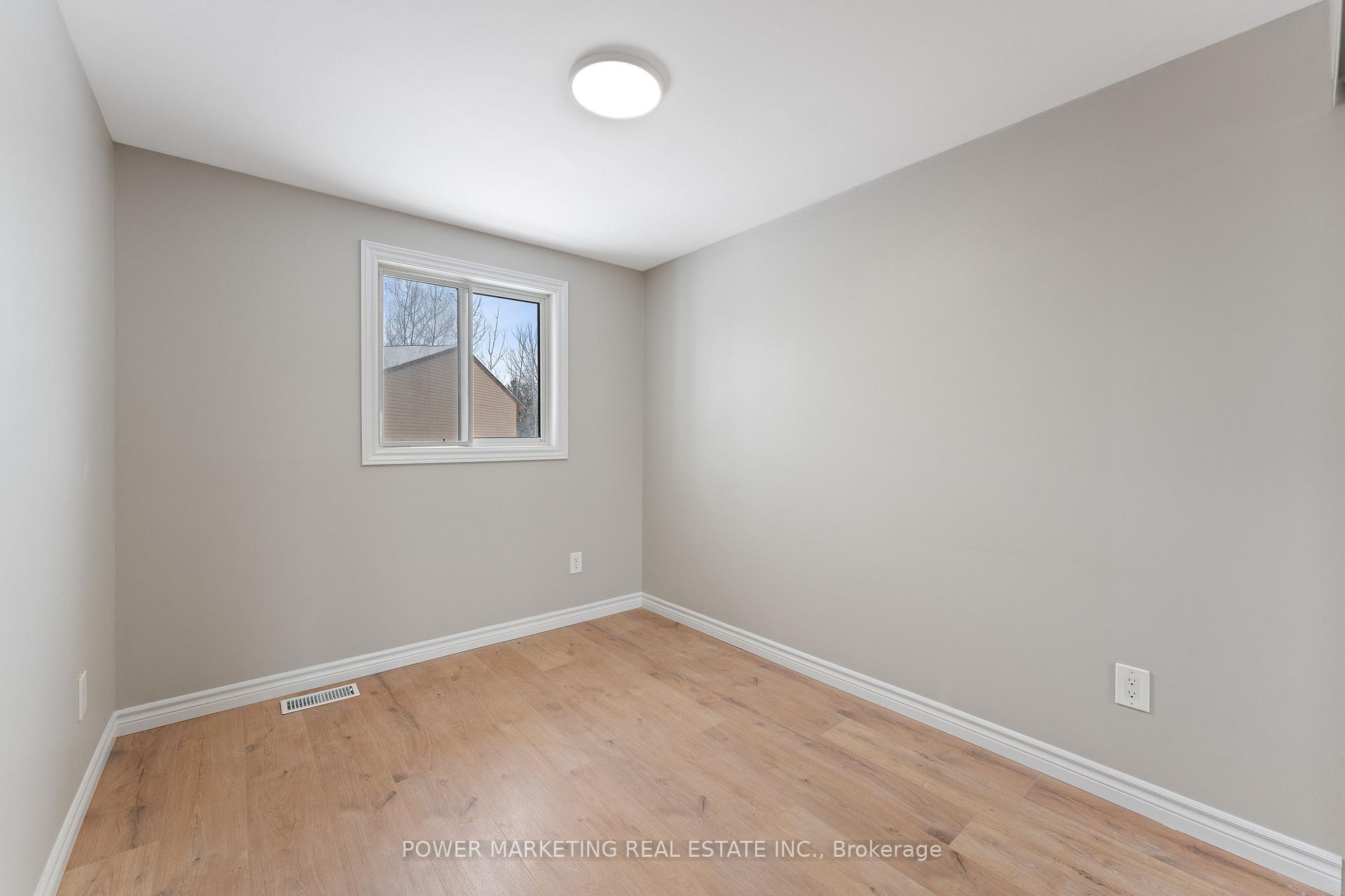 Photo 19 of 2-1406 Foxwell Street, Ottawa, Pineview — HOMEH