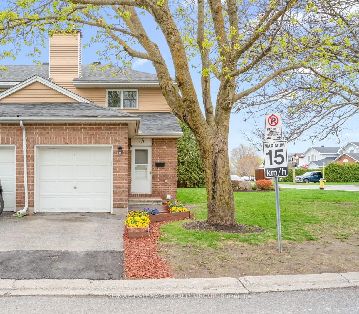 Photo 1 of Unit 1, 164 Bentbrook Crescent, Ottawa, Barrhaven - Heritage Park — HOMEH