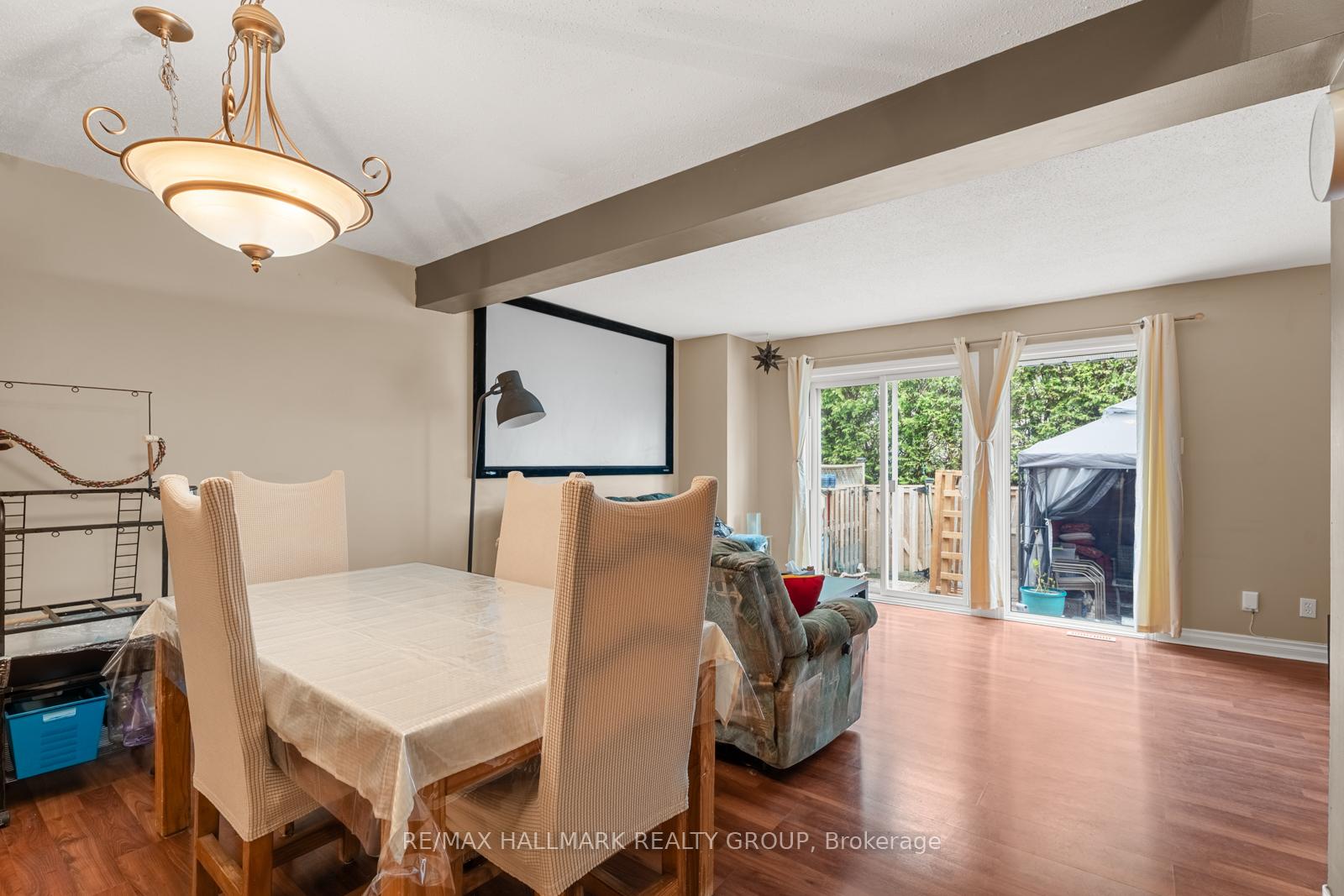 Photo 7 of Unit 1, 164 Bentbrook Crescent, Ottawa, Barrhaven - Heritage Park — HOMEH
