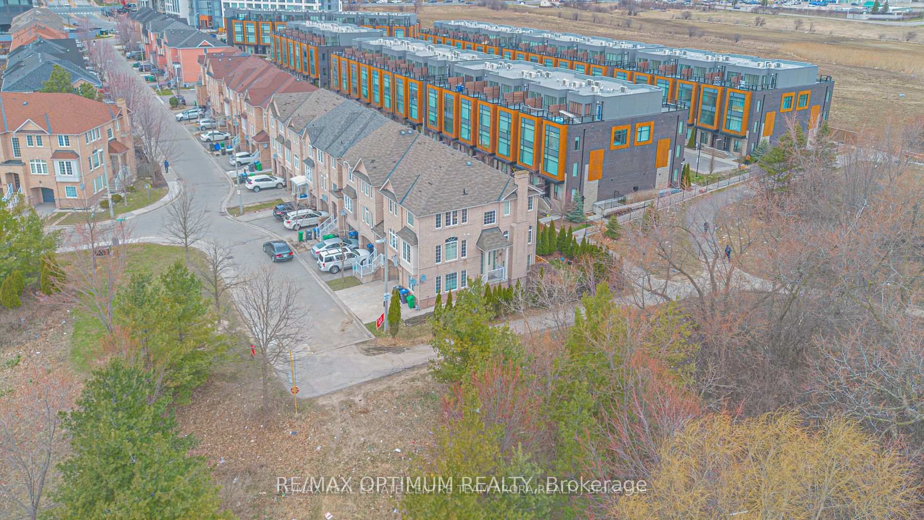 Photo 5 of 67 Axelrod Avenue, Brampton, Fletcher's Creek South — HOMEH
