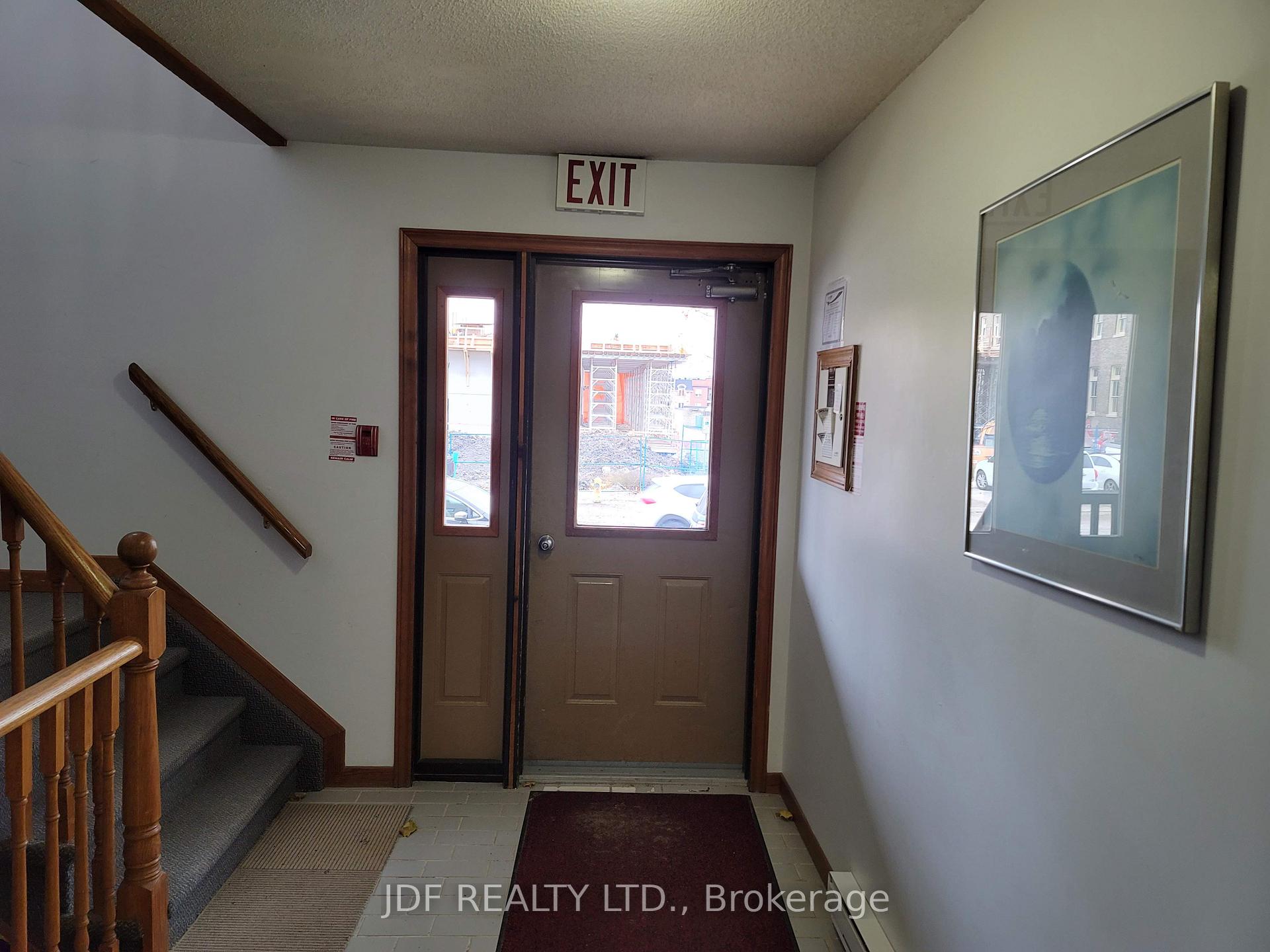 Photo 5 of 71 Victoria Street, Aurora, Aurora Village — HOMEH