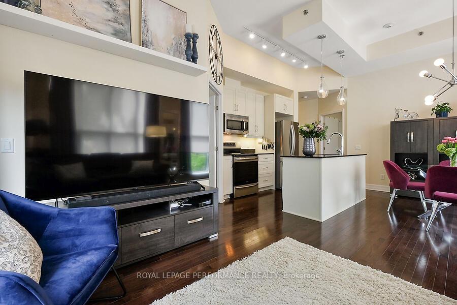 Photo 5 of 75 Cleary Avenue, Ottawa, Woodroffe — HOMEH