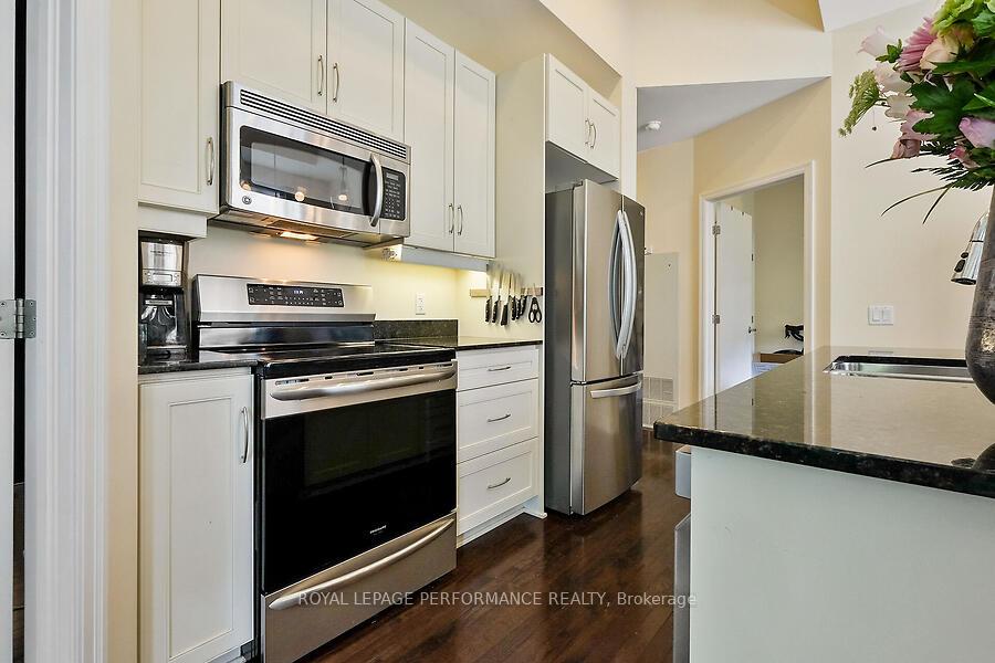 Photo 14 of 75 Cleary Avenue, Ottawa, Woodroffe — HOMEH