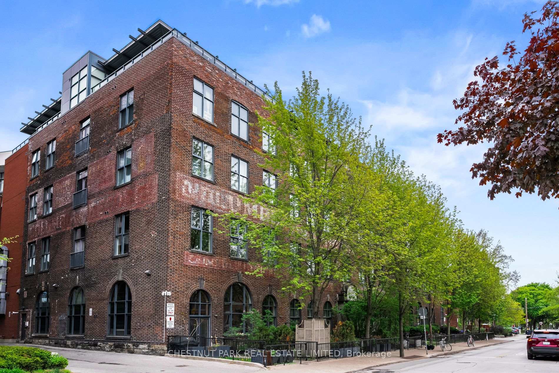 Front of Unit 301, 363 Sorauren Avenue