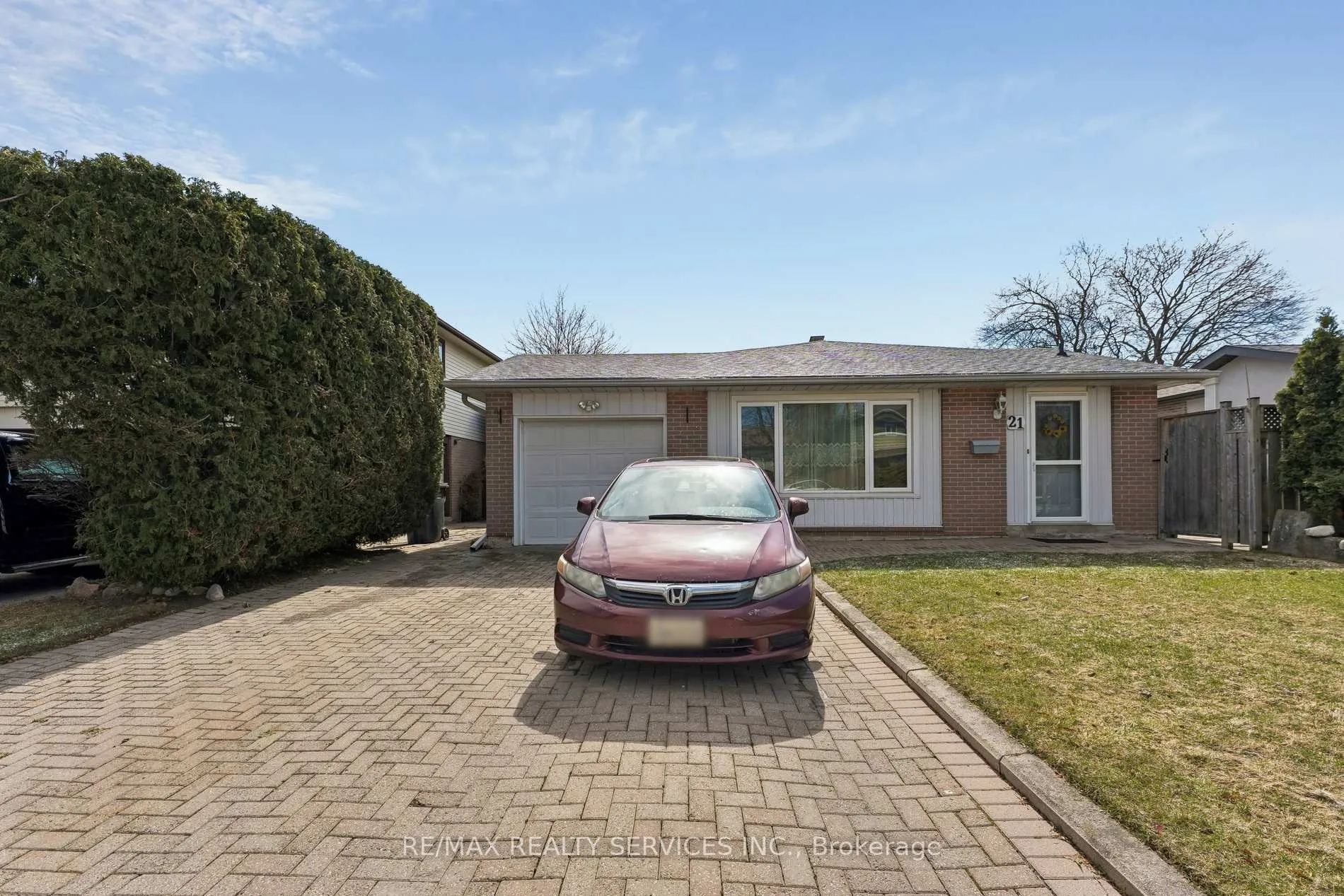 Front of 21 Willis Drive