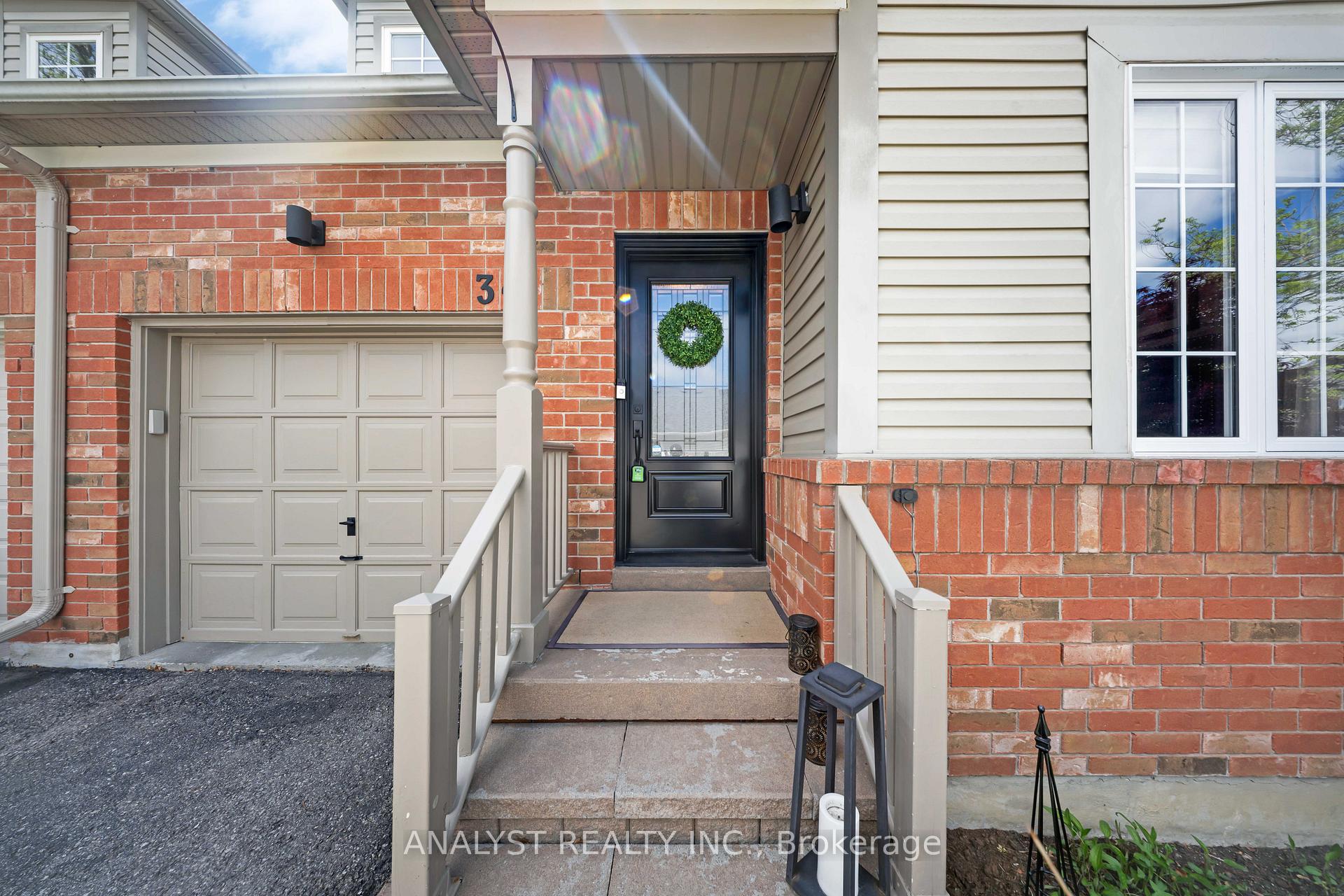 Photo 4 of 34 Carriage Walk, Aurora, Bayview Wellington — HOMEH