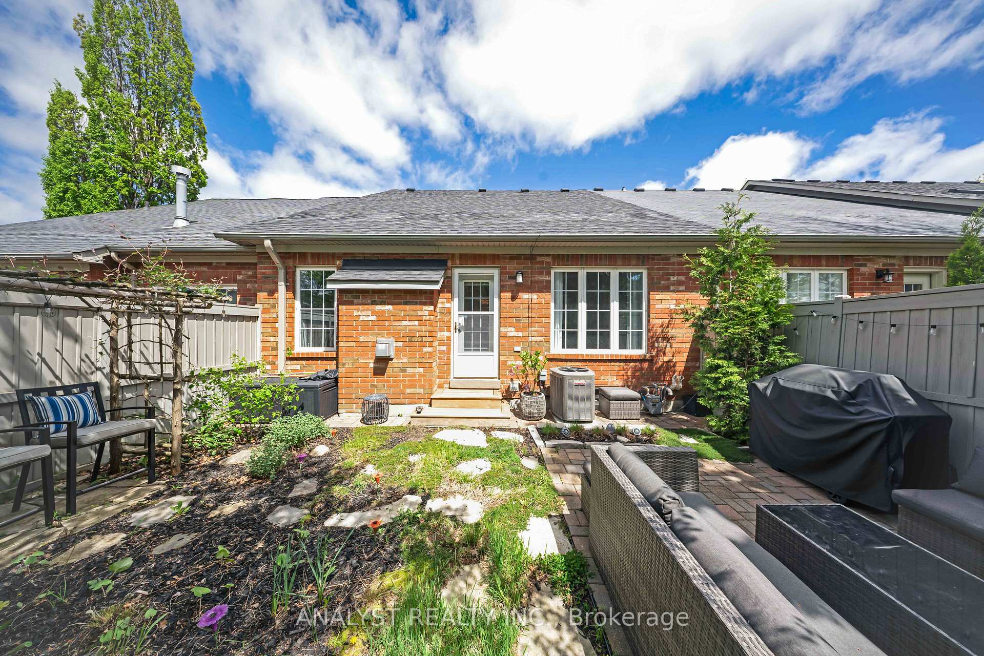 Photo 34 of 34 Carriage Walk, Aurora, Bayview Wellington — HOMEH