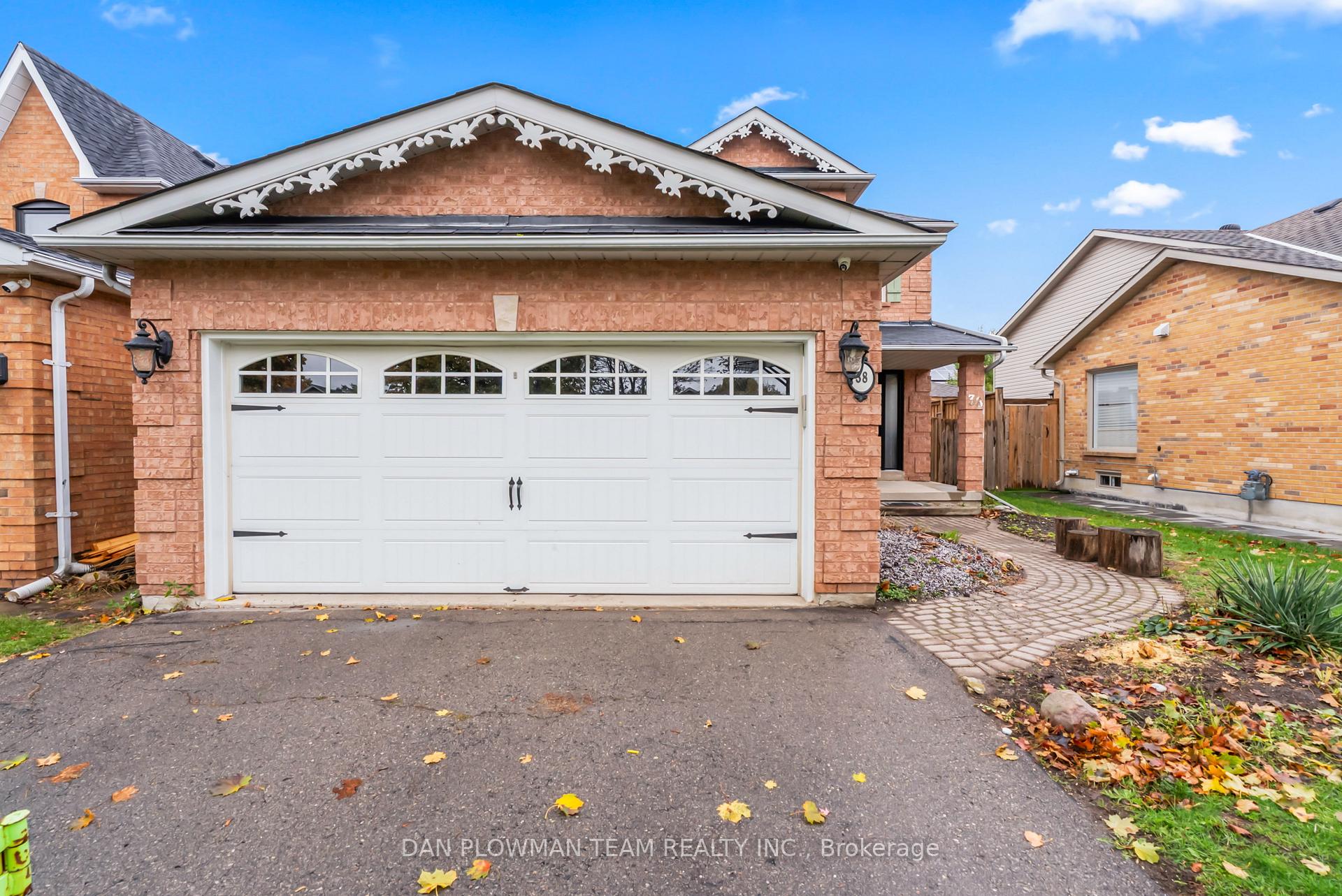 Photo 3 of 38 Hemmingway Drive, Clarington, Courtice — HOMEH